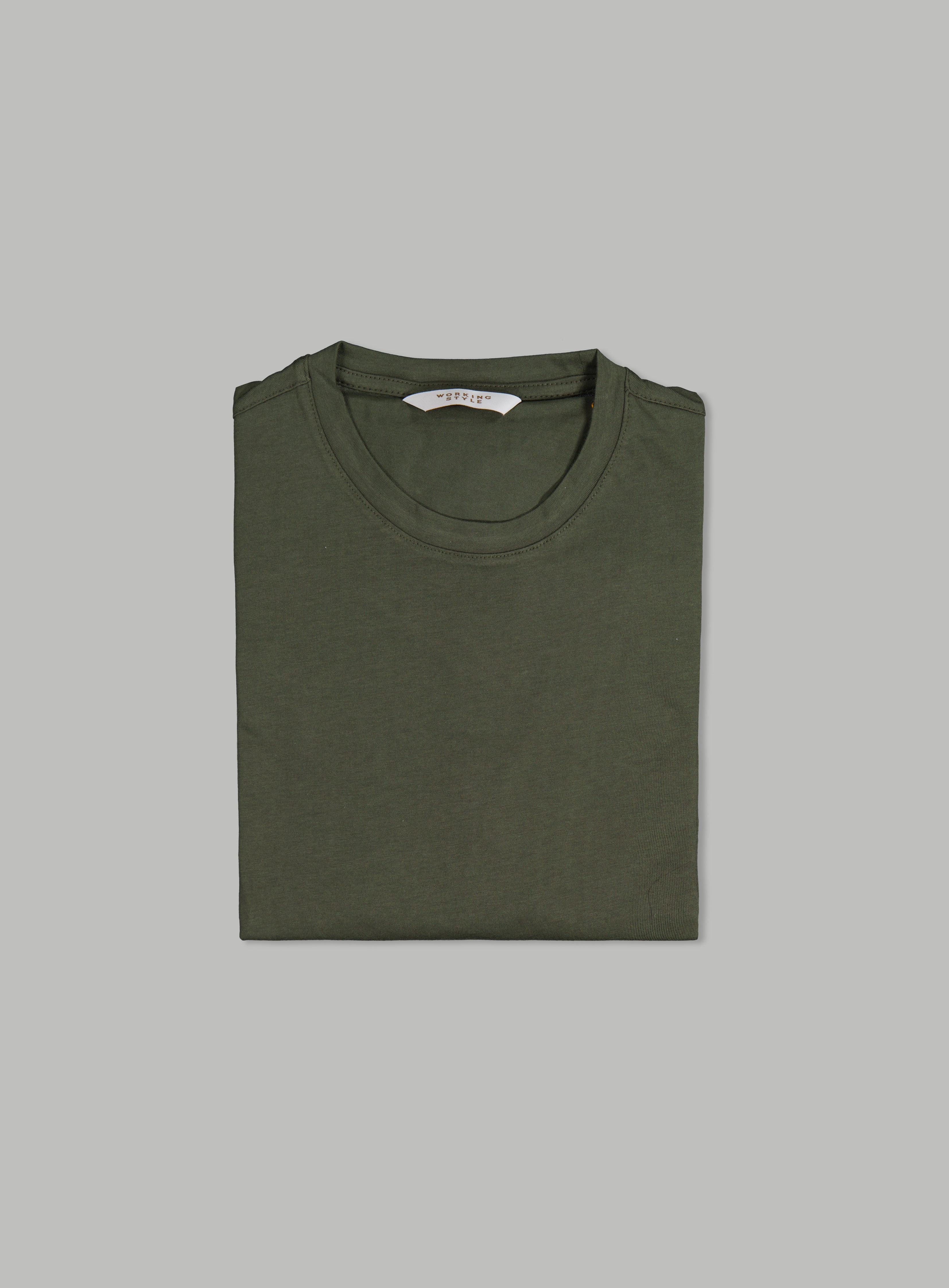 Khaki t shirt on sale outfit